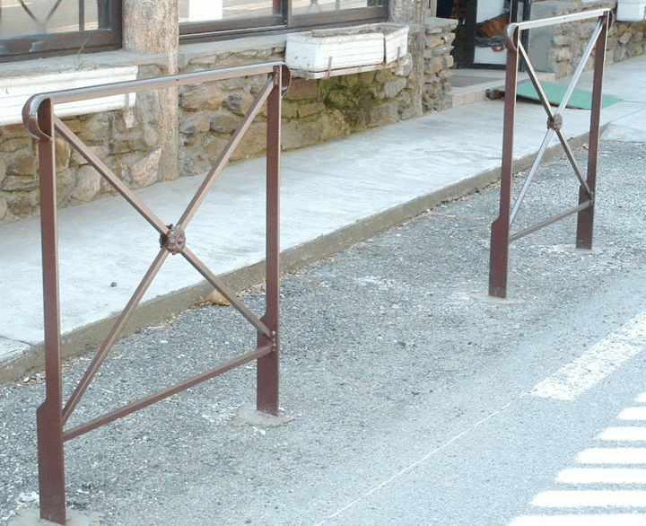 Barrière déco ville en fer plein Siradan (Saint Jean) 1
